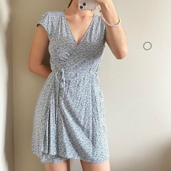 Brandy Melville Light Blue Robbie Wrap Mini Dress - Picture 4 of 4